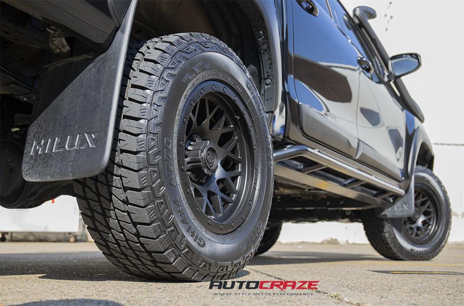 TOYOTA HILUX N80 4WD CHAOS SATIN BLACK